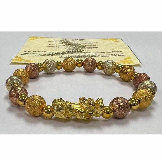 สร้อยข้อมือปี่เซี๊ยะทองลูกปัดสีสามกษัตริย์ แถมฟรีธูปให้เลขมงคล สร้อยข้อมือปี่เซี๊ยะทองลูกปัดสีสามกษัตริย์ แถมฟรีธูปให้เลขมงคล