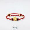 Shinee Jewellry ชาร์มปี่เซียะ ขนาด Freesize สายสีแดง ไหมสีดำ